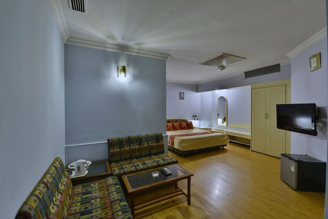 Hotel Surendra Vilas Bhopal Exterior photo